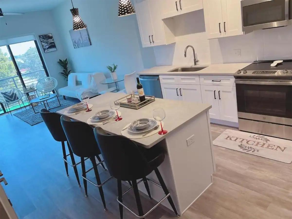 Lux Property Great For 1 To 8 Guests-Family Trip ,5Beds 2Rooms Staycation With Gym And Ev, Proximity To Downtown And Beaches غرب شاطئ بالم المظهر الخارجي الصورة