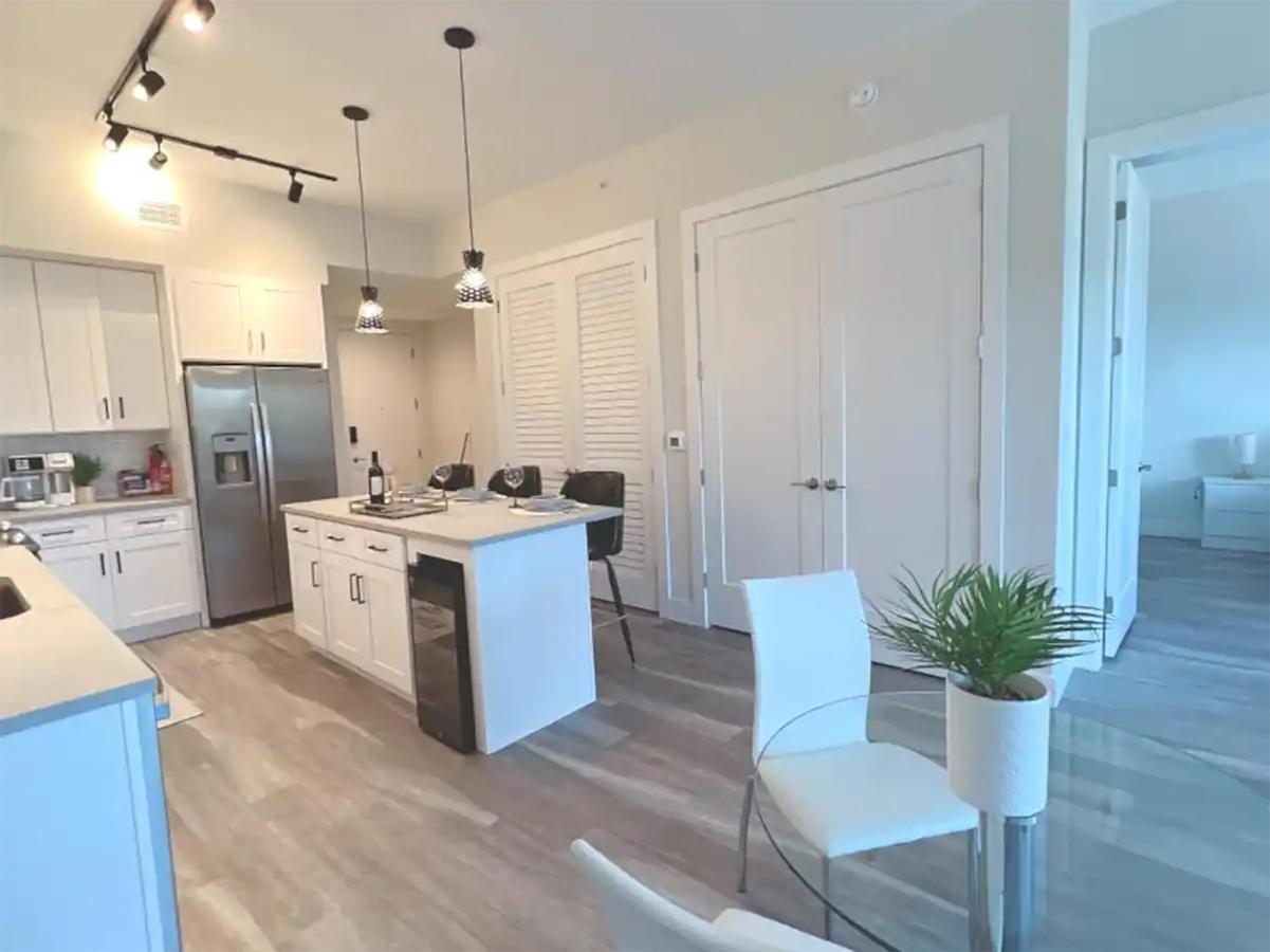 Lux Property Great For 1 To 8 Guests-Family Trip ,5Beds 2Rooms Staycation With Gym And Ev, Proximity To Downtown And Beaches غرب شاطئ بالم المظهر الخارجي الصورة