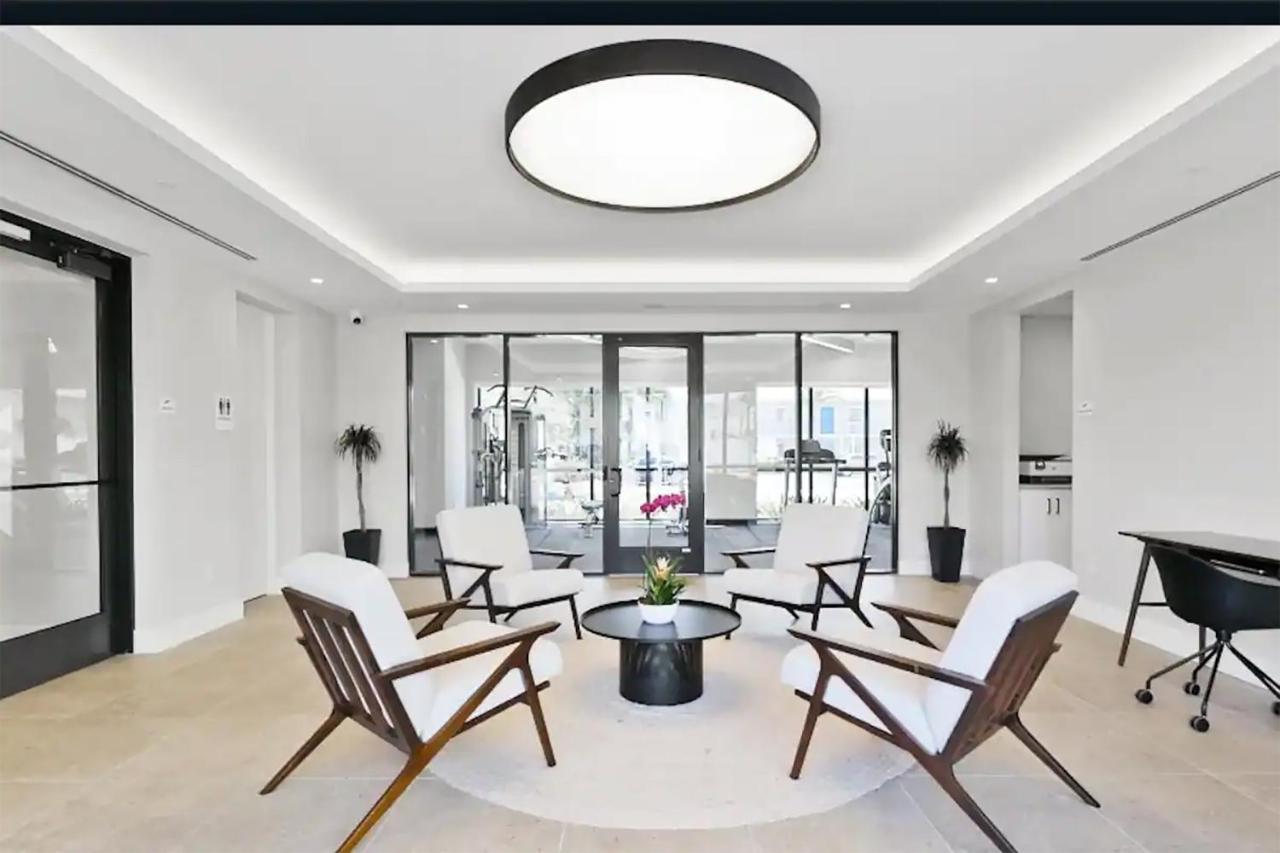 Lux Property Great For 1 To 8 Guests-Family Trip ,5Beds 2Rooms Staycation With Gym And Ev, Proximity To Downtown And Beaches غرب شاطئ بالم المظهر الخارجي الصورة