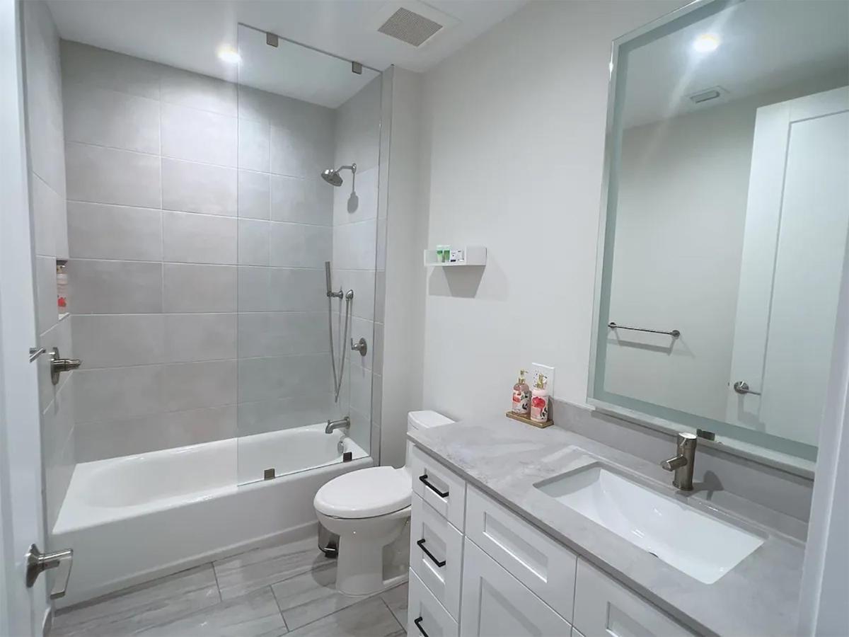 Lux Property Great For 1 To 8 Guests-Family Trip ,5Beds 2Rooms Staycation With Gym And Ev, Proximity To Downtown And Beaches غرب شاطئ بالم المظهر الخارجي الصورة