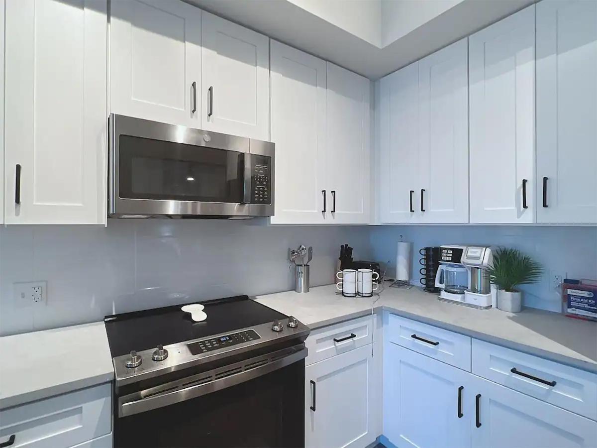 Lux Property Great For 1 To 8 Guests-Family Trip ,5Beds 2Rooms Staycation With Gym And Ev, Proximity To Downtown And Beaches غرب شاطئ بالم المظهر الخارجي الصورة
