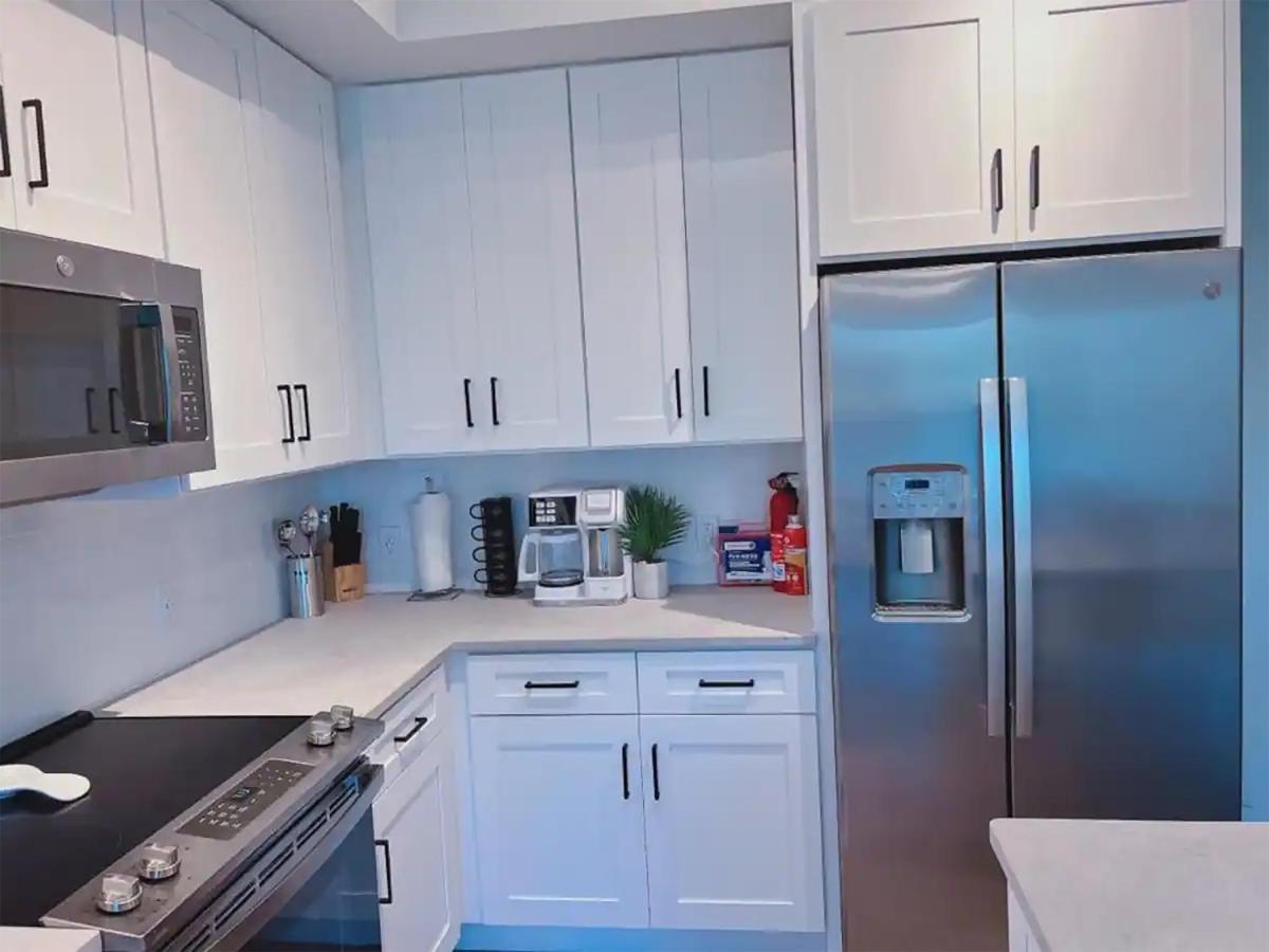 Lux Property Great For 1 To 8 Guests-Family Trip ,5Beds 2Rooms Staycation With Gym And Ev, Proximity To Downtown And Beaches غرب شاطئ بالم المظهر الخارجي الصورة